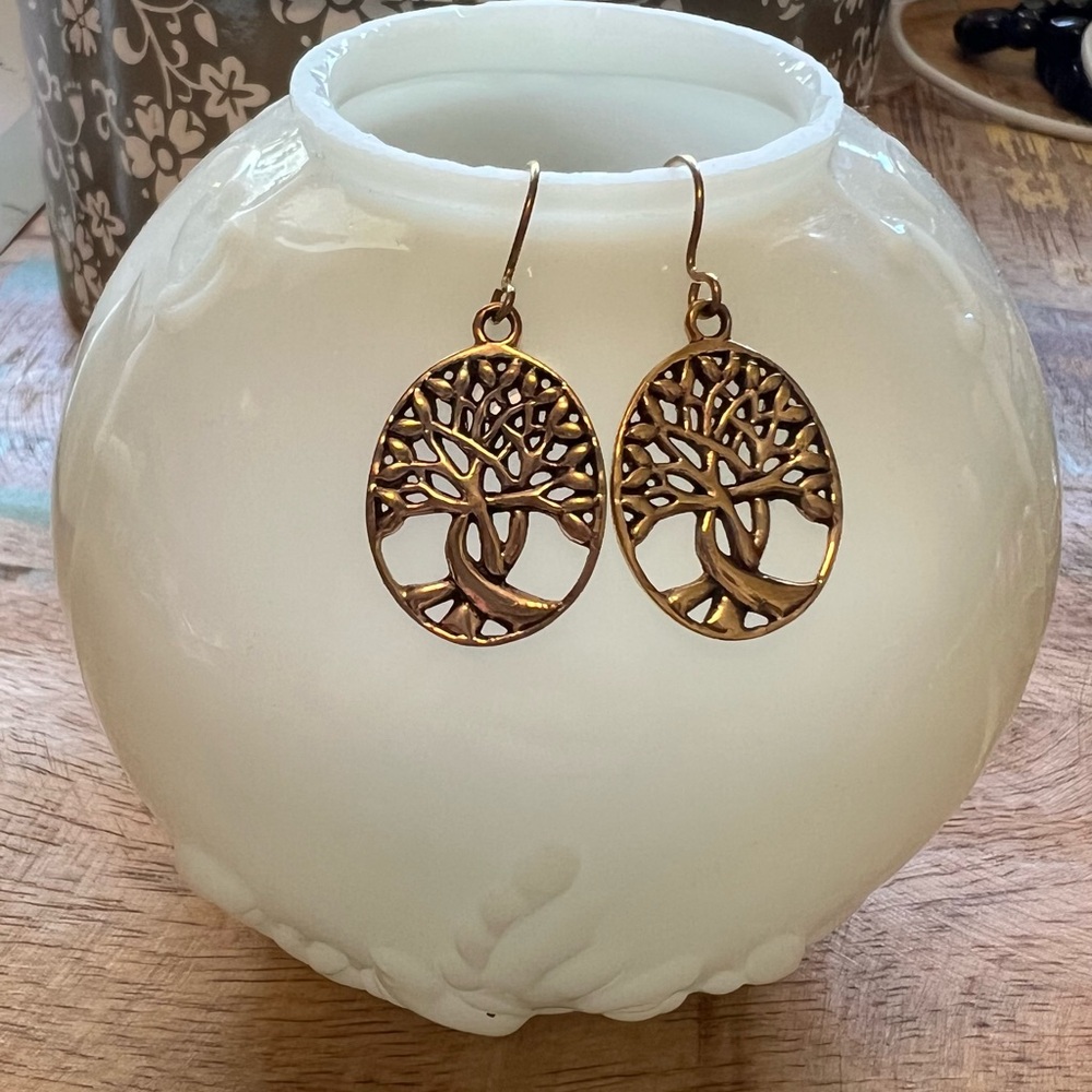 Oval Gold tone Tree Earrings
